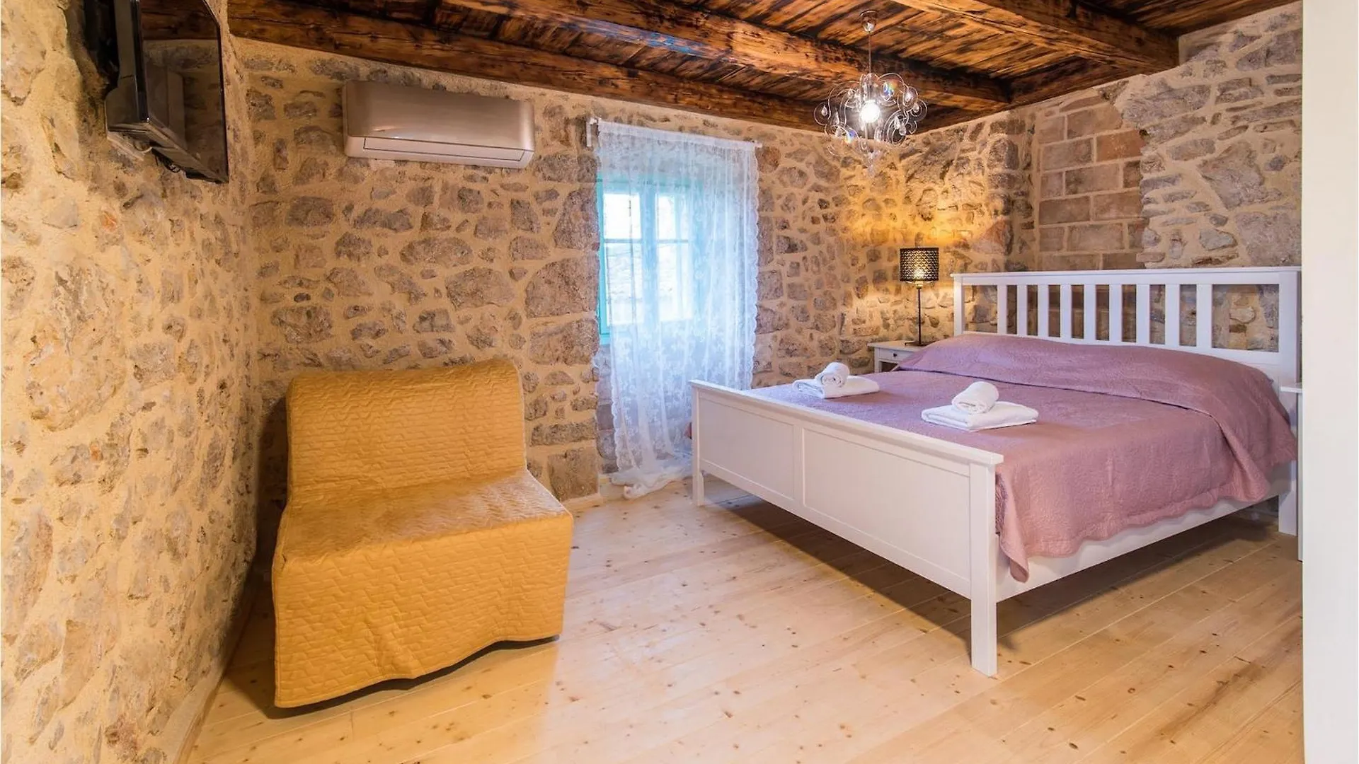 Villa Caligula Risika
